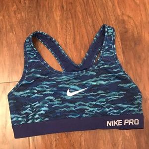 nike pro sports bra